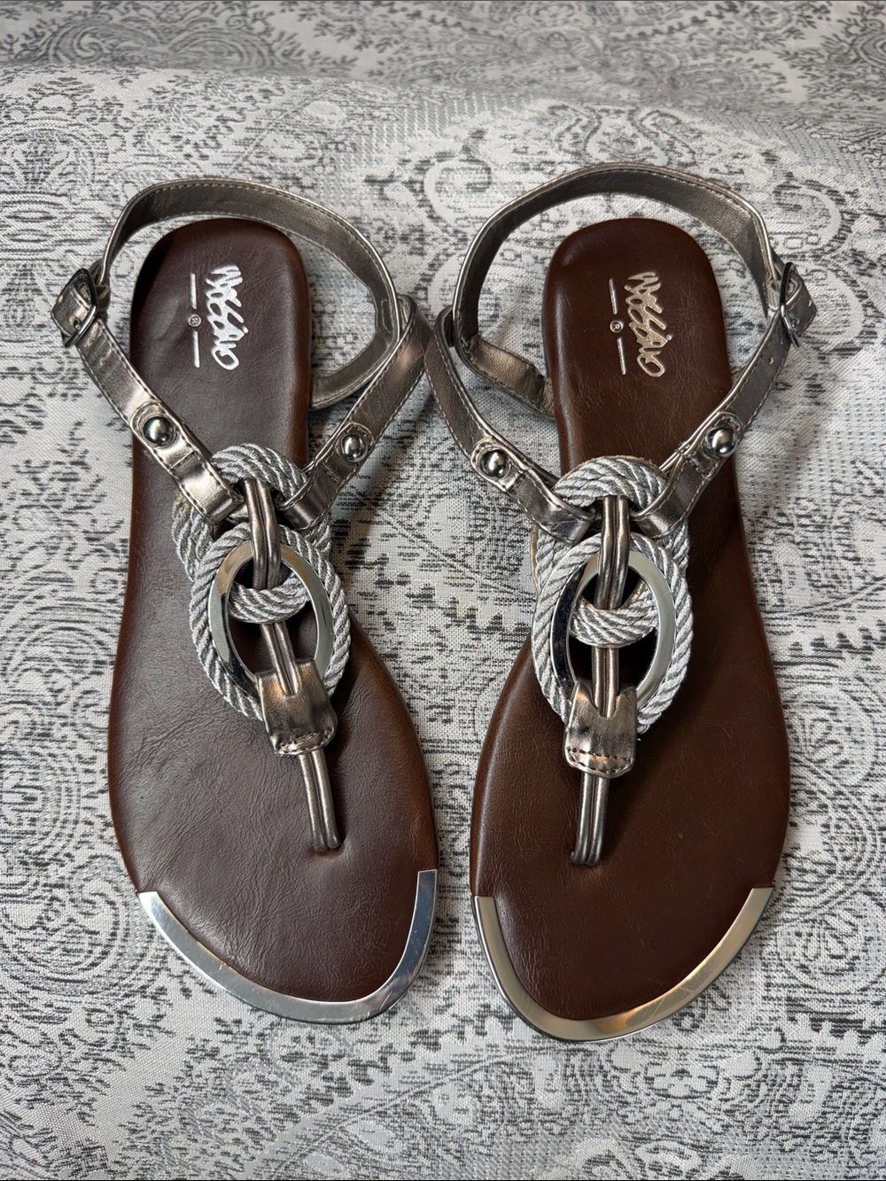 Mossimo - Silver Braided Knot T-Strap Sandals - Size 7